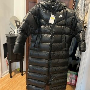 Nike therma-fit loose fit down full long jacket. Brand new size Small black.